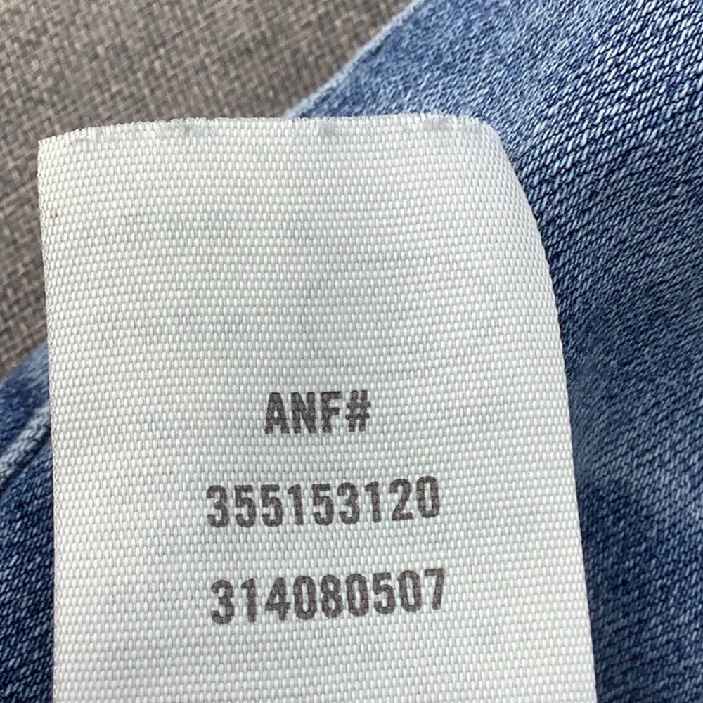HOLLISTER JEANS🇺🇸 - Picture 4 of 5